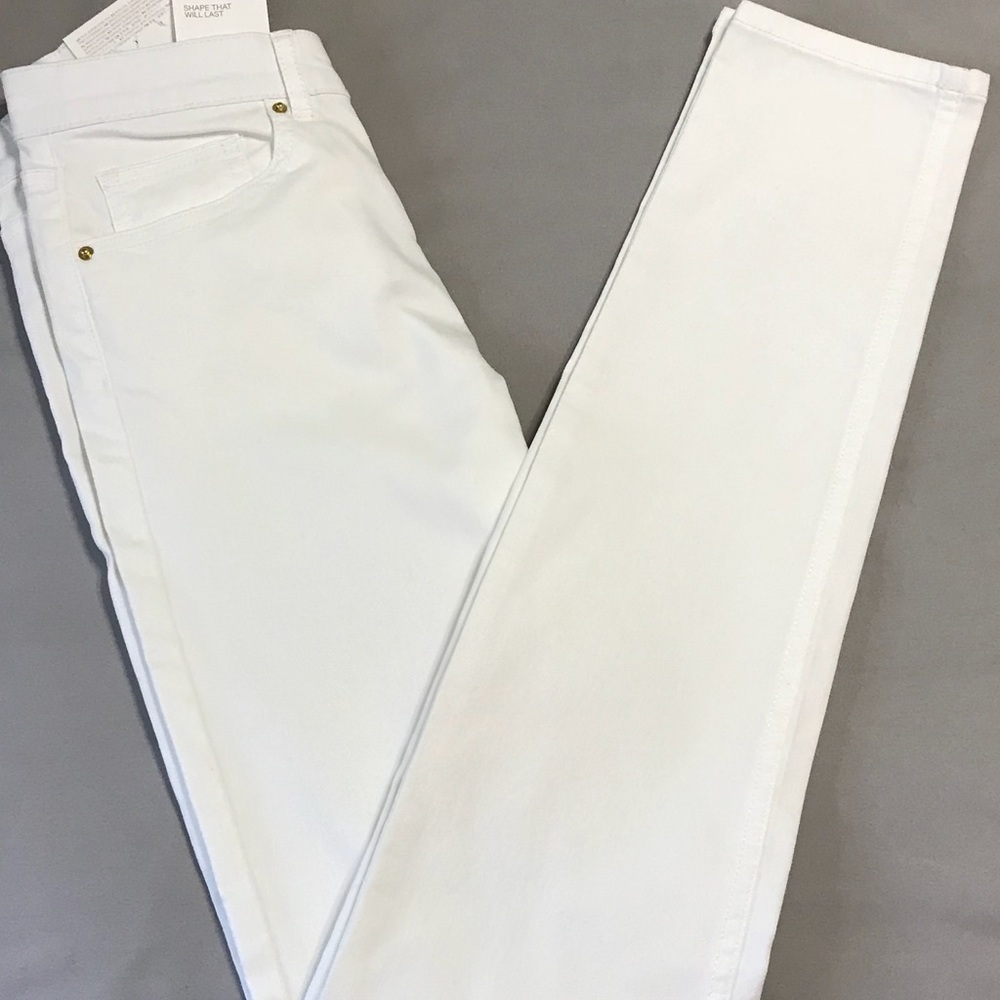 White skinny pants. NWT.